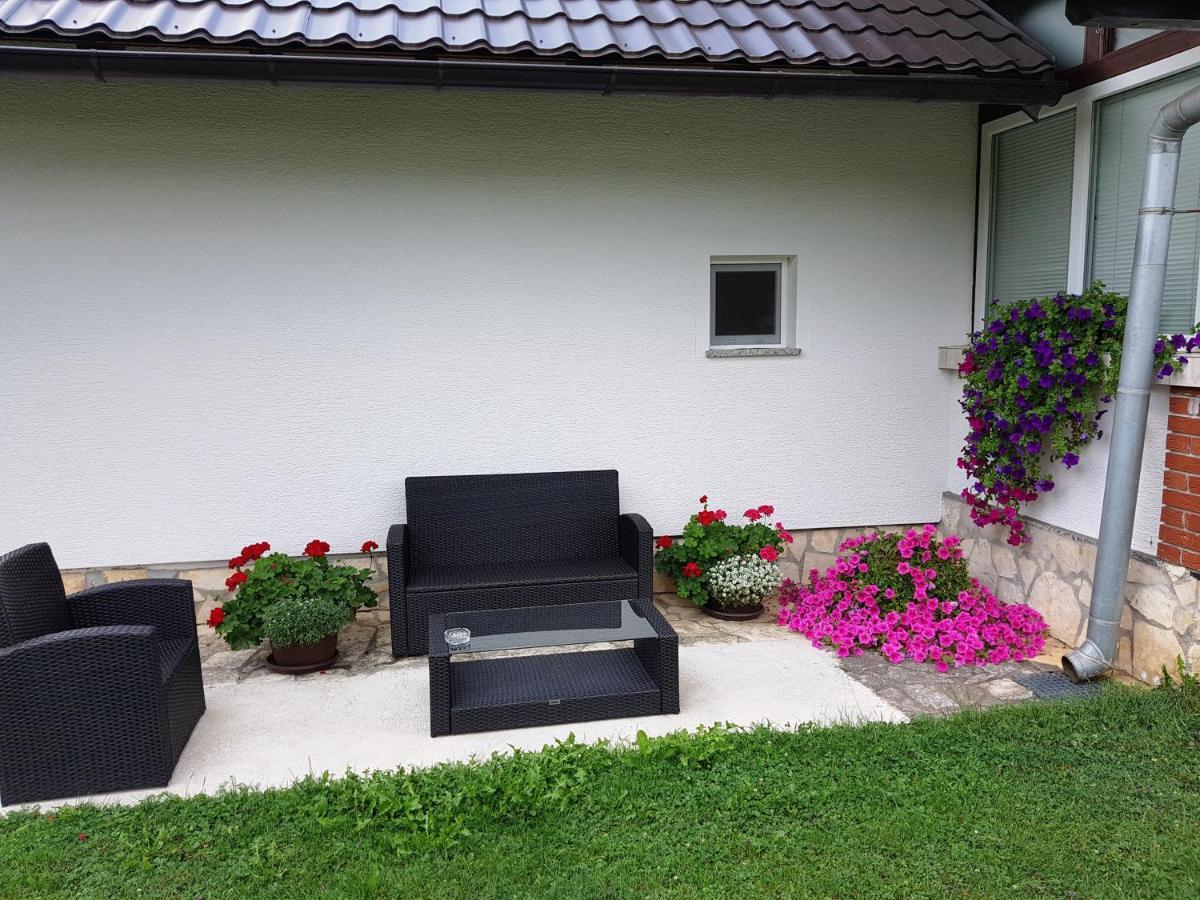 Apartments Sanja Rakovica Luaran gambar